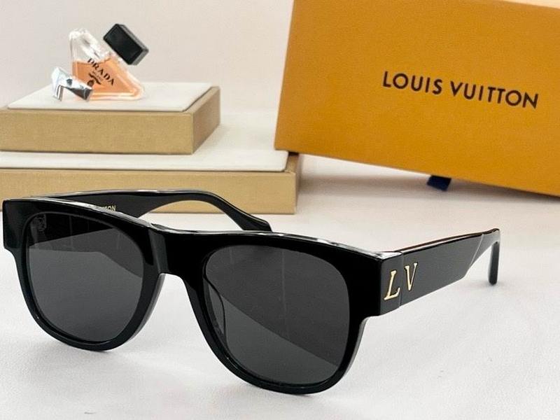 LV Sunglasses 30